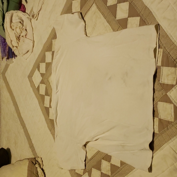 Free with bundle/ purchase. Cute tshirr - Picture 6 of 6